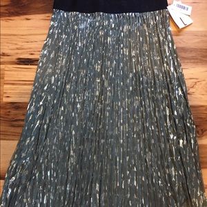NWT LuLaRoe Elegant Jill skirt. Size L